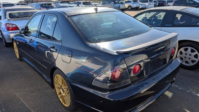 Toyota Altezza JDM car for sale — photo 2 of 10