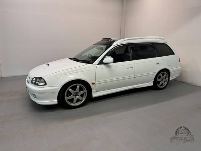 Toyota Caldina JDM car for sale — photo 9 of 10