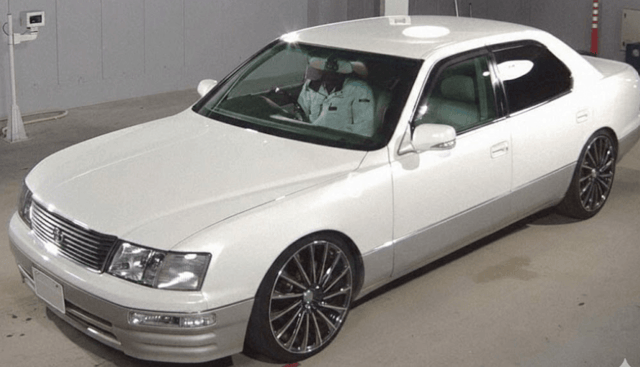 Toyota Celsior JDM car for sale — photo 2 of 10