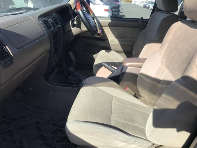 Toyota Hilux Surf JDM car for sale — photo 10 of 10