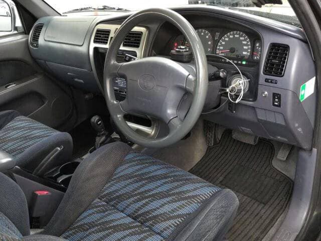 Toyota Hilux Surf JDM car for sale — photo 5 of 9