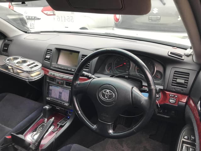 Toyota Mark II JDM car for sale — photo 8 of 10