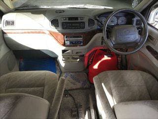 Toyota Regius JDM car for sale — photo 6 of 9