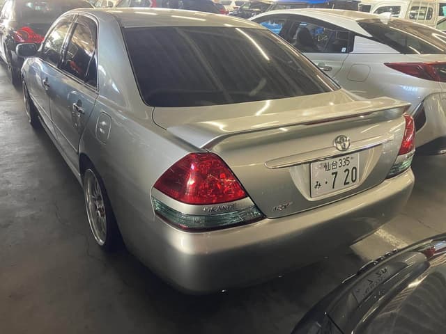 Toyota Mark II JDM car for sale — photo 4 of 10