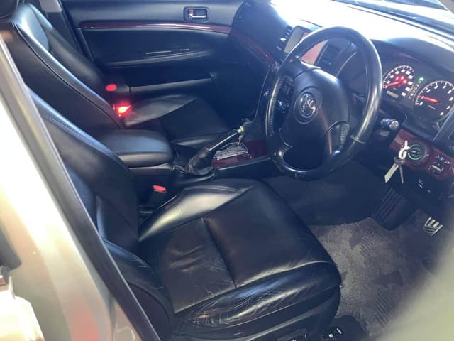 Toyota Mark II JDM car for sale — photo 5 of 10