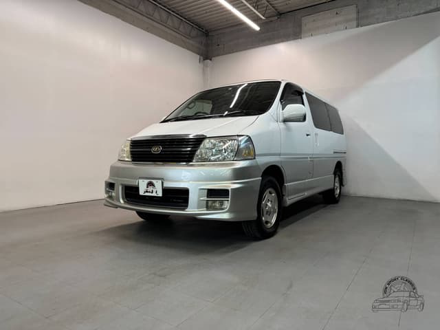 Toyota Granvia JDM car for sale — photo 3 of 10