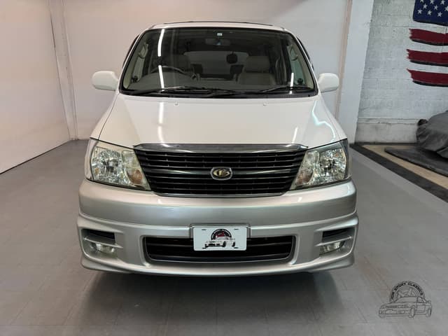 Toyota Granvia JDM car for sale — photo 7 of 10