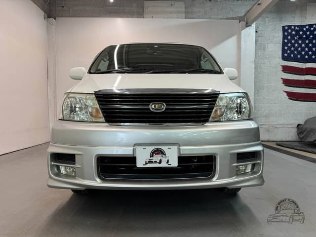 Toyota Granvia JDM car for sale — photo 8 of 10