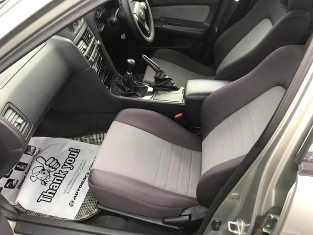 Nissan Skyline JDM car for sale — photo 7 of 9