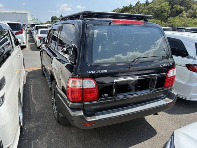 Toyota Land Cruiser JDM car for sale — photo 4 of 10