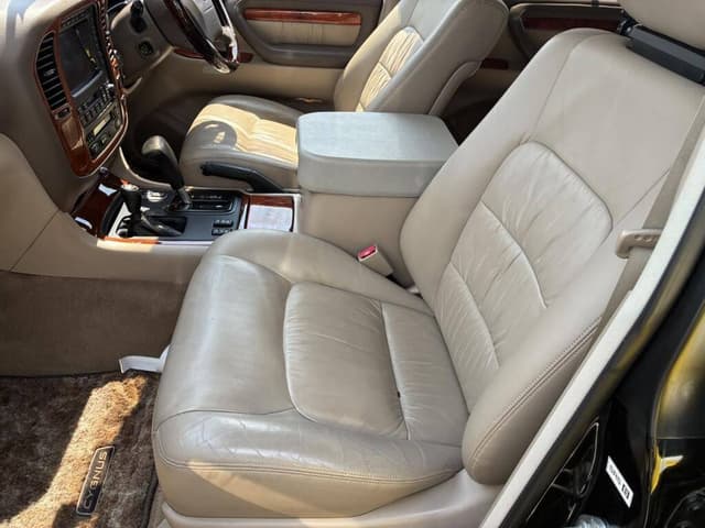 Toyota Land Cruiser JDM car for sale — photo 9 of 10