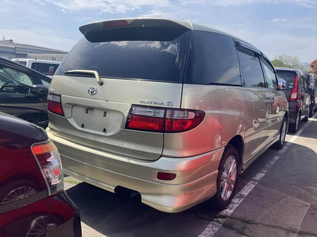 Toyota Estima JDM car for sale — photo 4 of 10