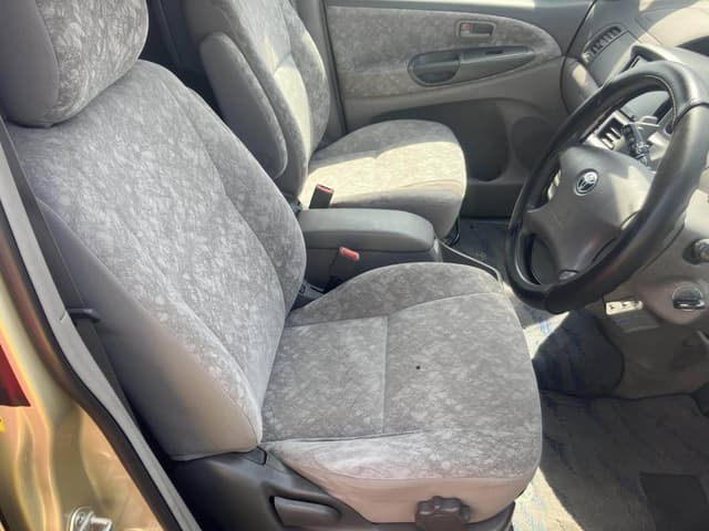 Toyota Estima JDM car for sale — photo 6 of 10