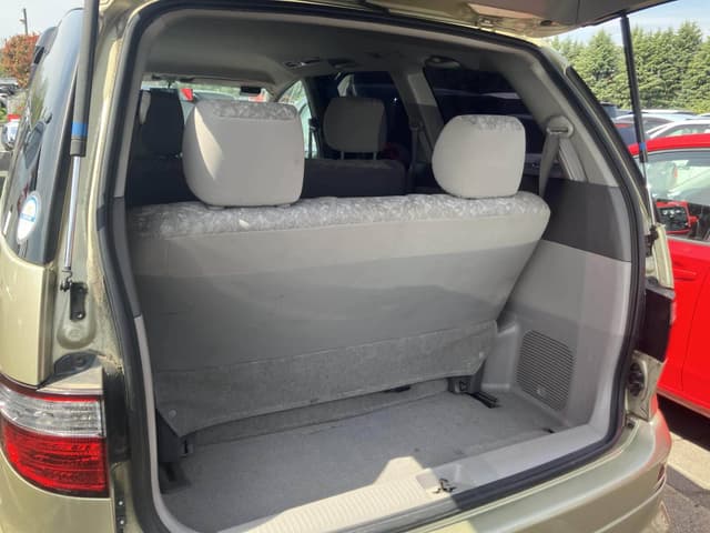 Toyota Estima JDM car for sale — photo 8 of 10
