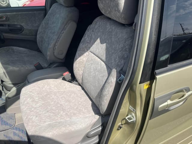 Toyota Estima JDM car for sale — photo 9 of 10