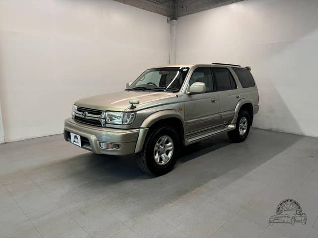 Toyota Hilux Surf JDM car for sale — photo 2 of 10