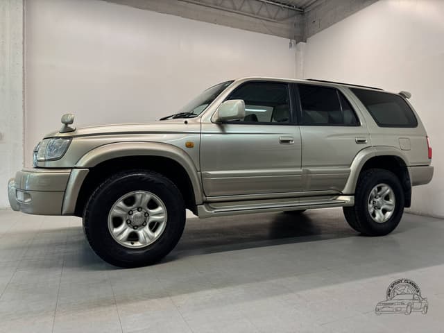 Toyota Hilux Surf JDM car for sale — photo 10 of 10