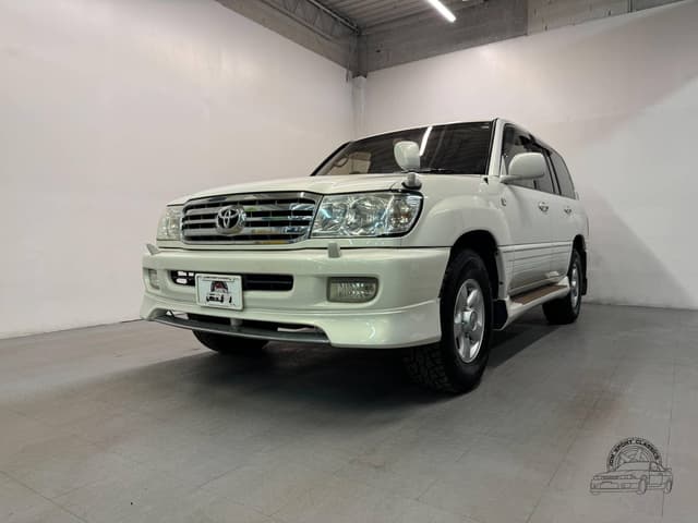 Toyota Land Cruiser JDM car for sale — photo 3 of 10