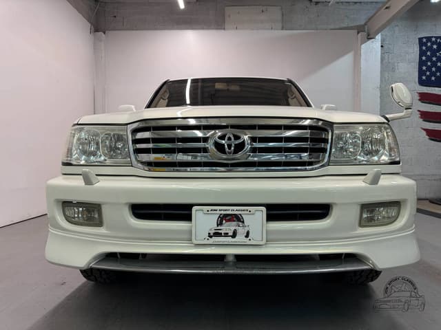 Toyota Land Cruiser JDM car for sale — photo 8 of 10