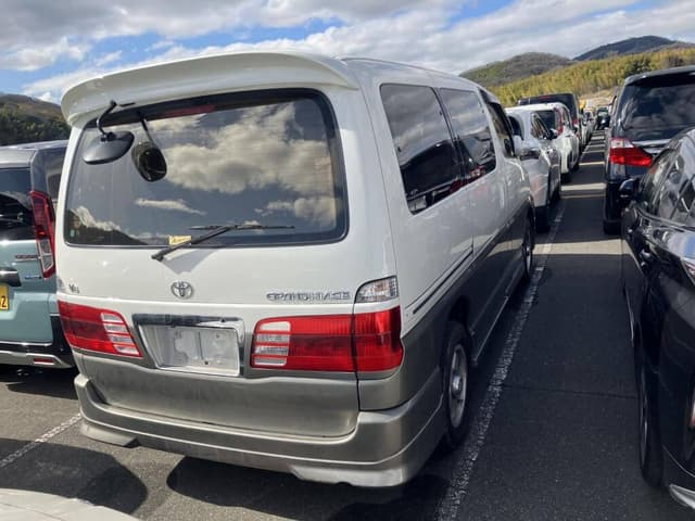 Toyota Grand Hiace JDM car for sale — photo 4 of 10