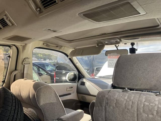 Toyota Grand Hiace JDM car for sale — photo 7 of 10