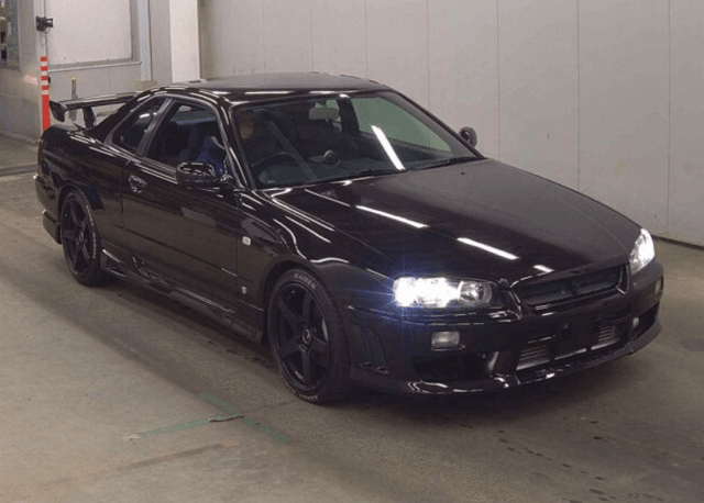 Nissan Skyline JDM car for sale — photo 3 of 8