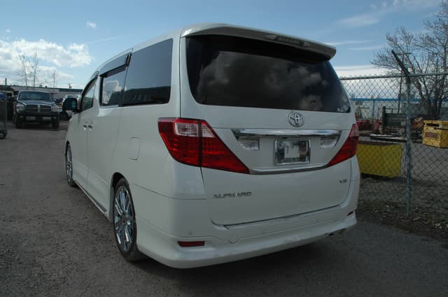 Toyota Alphard JDM car for sale — photo 5 of 10
