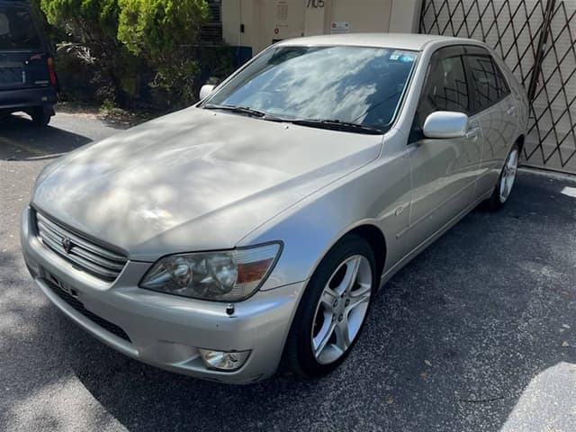 1998 Toyota Altezza JDM car for sale — photo 3 of 10