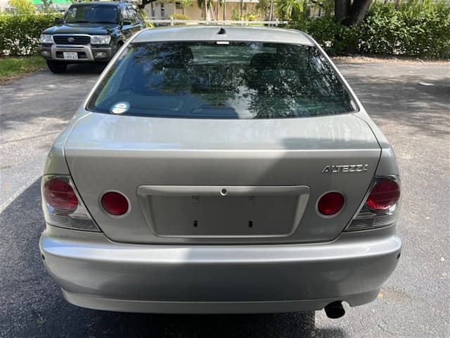 1998 Toyota Altezza JDM car for sale — photo 6 of 10