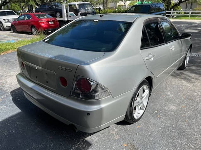 1998 Toyota Altezza JDM car for sale — photo 7 of 10