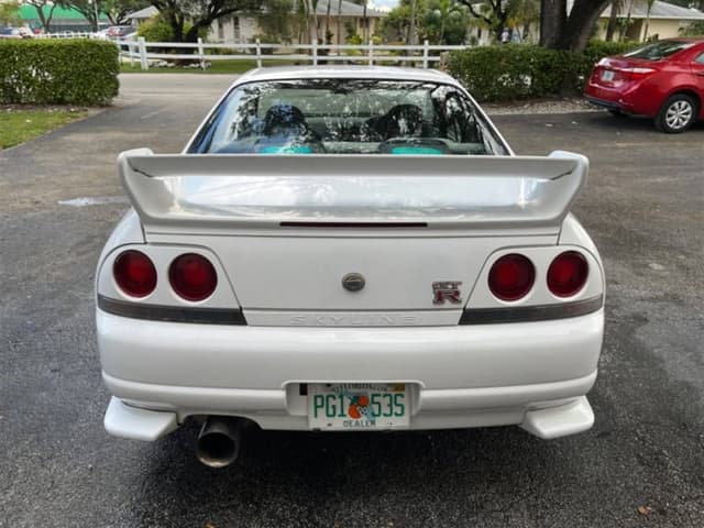 1995 Nissan Skyline JDM car for sale — photo 6 of 10