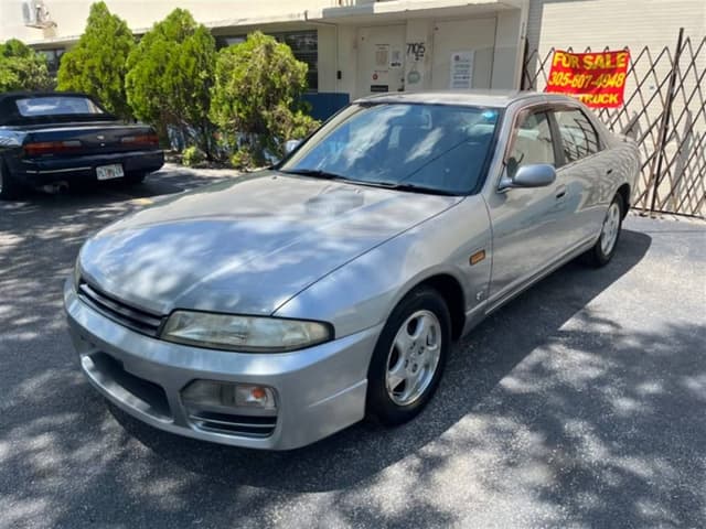 1997 Nissan Skyline JDM car for sale — photo 3 of 10