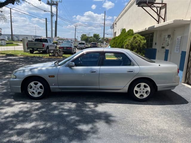 1997 Nissan Skyline JDM car for sale — photo 4 of 10