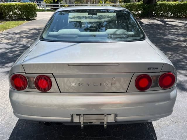 1997 Nissan Skyline JDM car for sale — photo 6 of 10