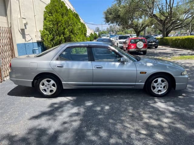 1997 Nissan Skyline JDM car for sale — photo 8 of 10