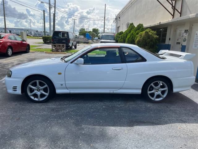 1998 Nissan Skyline JDM car for sale — photo 4 of 10