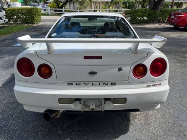 1998 Nissan Skyline JDM car for sale — photo 6 of 10
