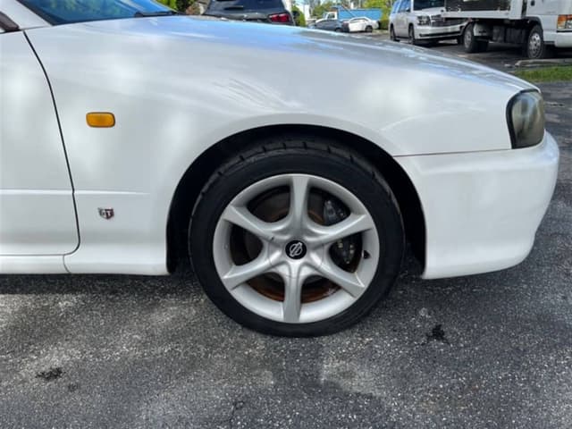 1998 Nissan Skyline JDM car for sale — photo 9 of 10