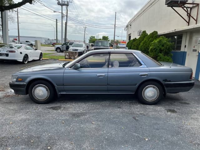 1989 Nissan Laurel JDM car for sale — photo 4 of 10