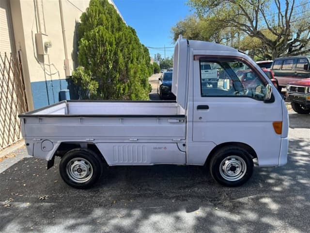 1997 Daihatsu Hijet JDM car for sale — photo 9 of 10