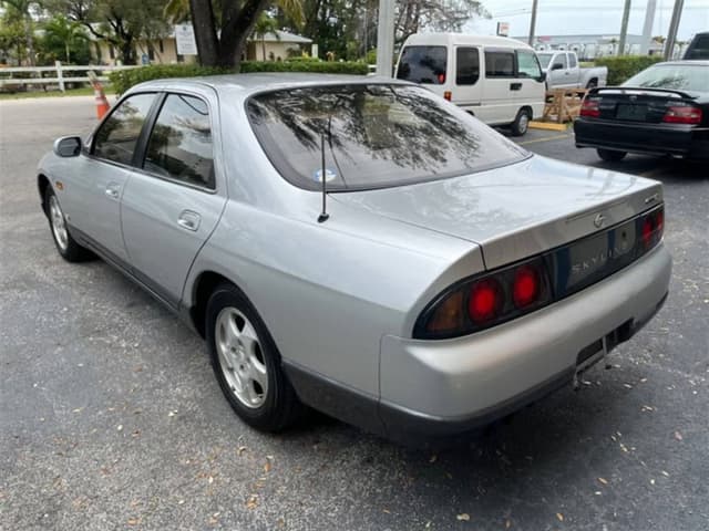 1994 Nissan Skyline JDM car for sale — photo 5 of 10