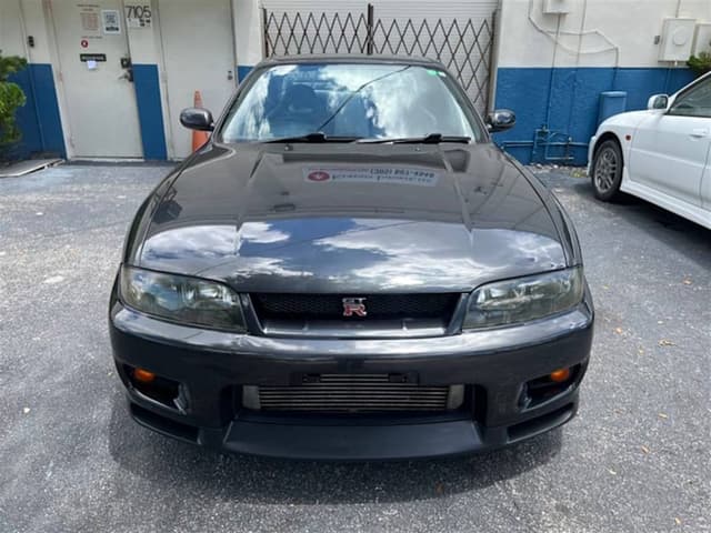 1995 Nissan Skyline JDM car for sale — photo 2 of 10