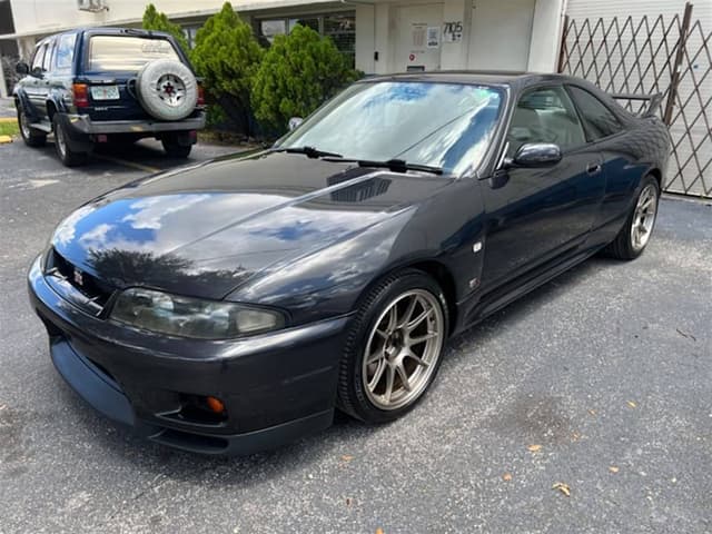1995 Nissan Skyline JDM car for sale — photo 3 of 10