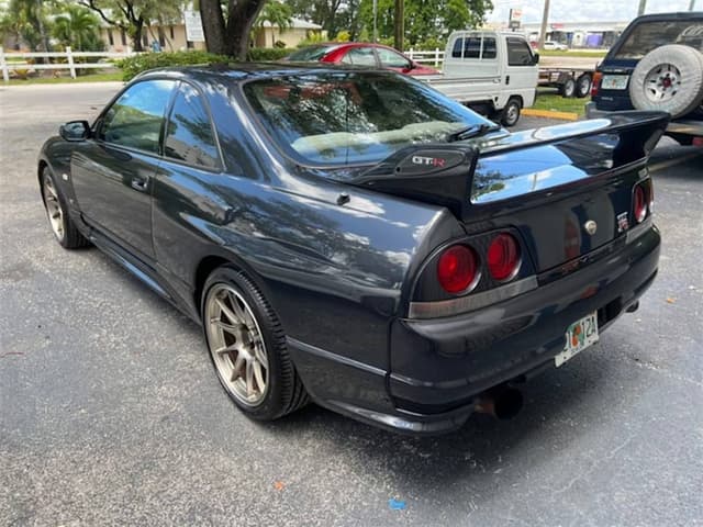 1995 Nissan Skyline JDM car for sale — photo 5 of 10