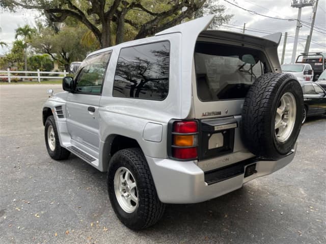 1997 Mitsubishi Pajero JDM car for sale — photo 5 of 10
