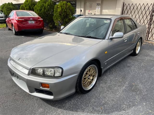 1998 Nissan Skyline JDM car for sale — photo 3 of 10