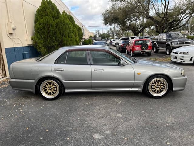 1998 Nissan Skyline JDM car for sale — photo 8 of 10