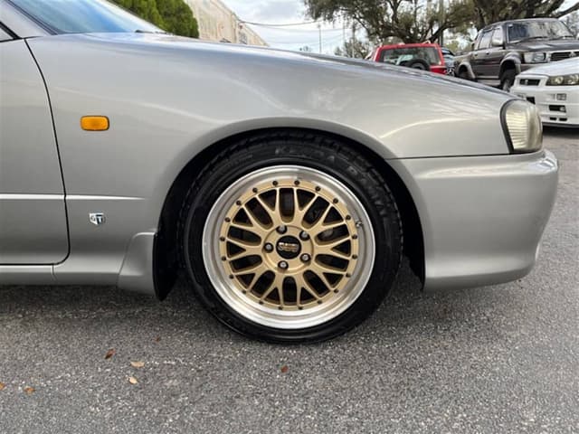 1998 Nissan Skyline JDM car for sale — photo 9 of 10