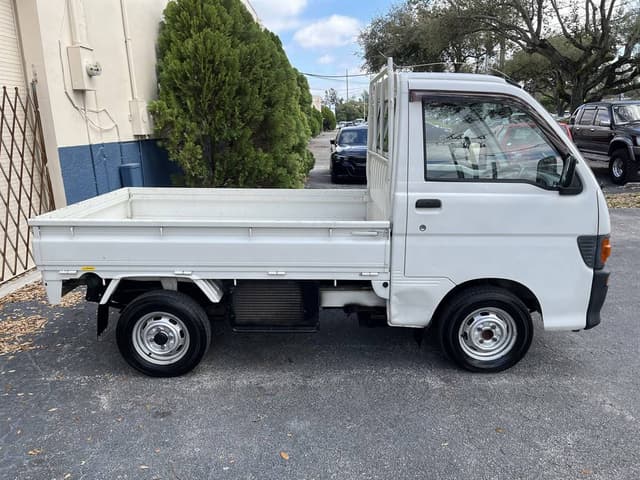 1996 Daihatsu Hijet JDM car for sale — photo 9 of 10