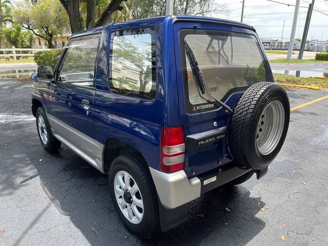 1995 Mitsubishi Pajero JDM car for sale — photo 5 of 10